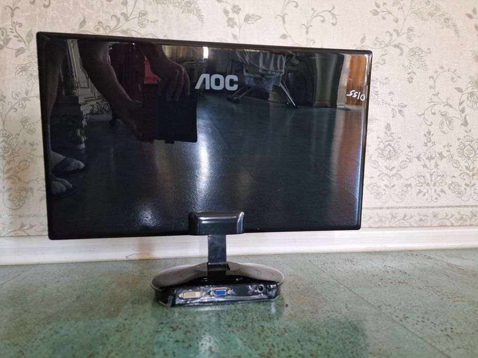 Монитор AOC 23" LED