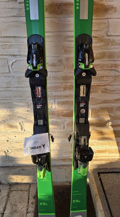 Ski Atomic Redster X9 S
Revo S + X 12 Gw
Green/silver