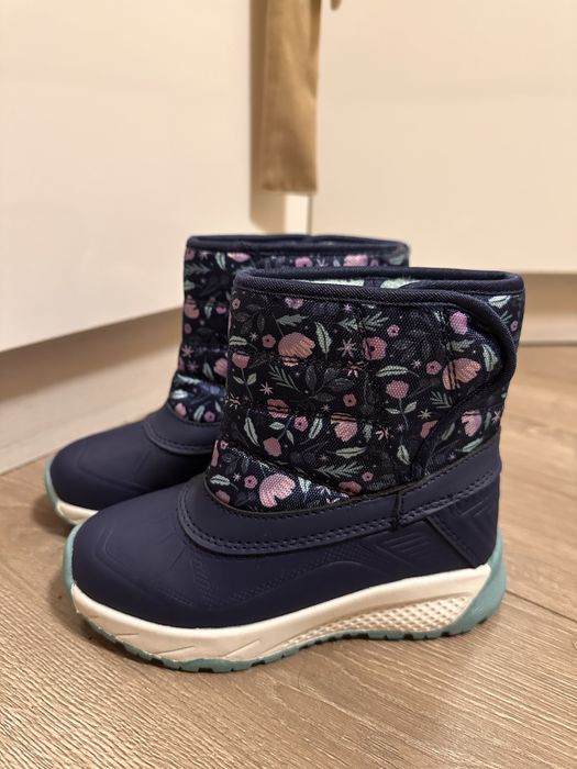 Нови непромокаеми детски ботуши за момиче