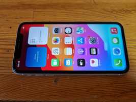 Iphone XR 64Gb Neverlocked , 79% baterie , alb , perfect functional .