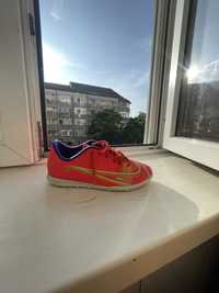 Ghete fotbal nike mercurial