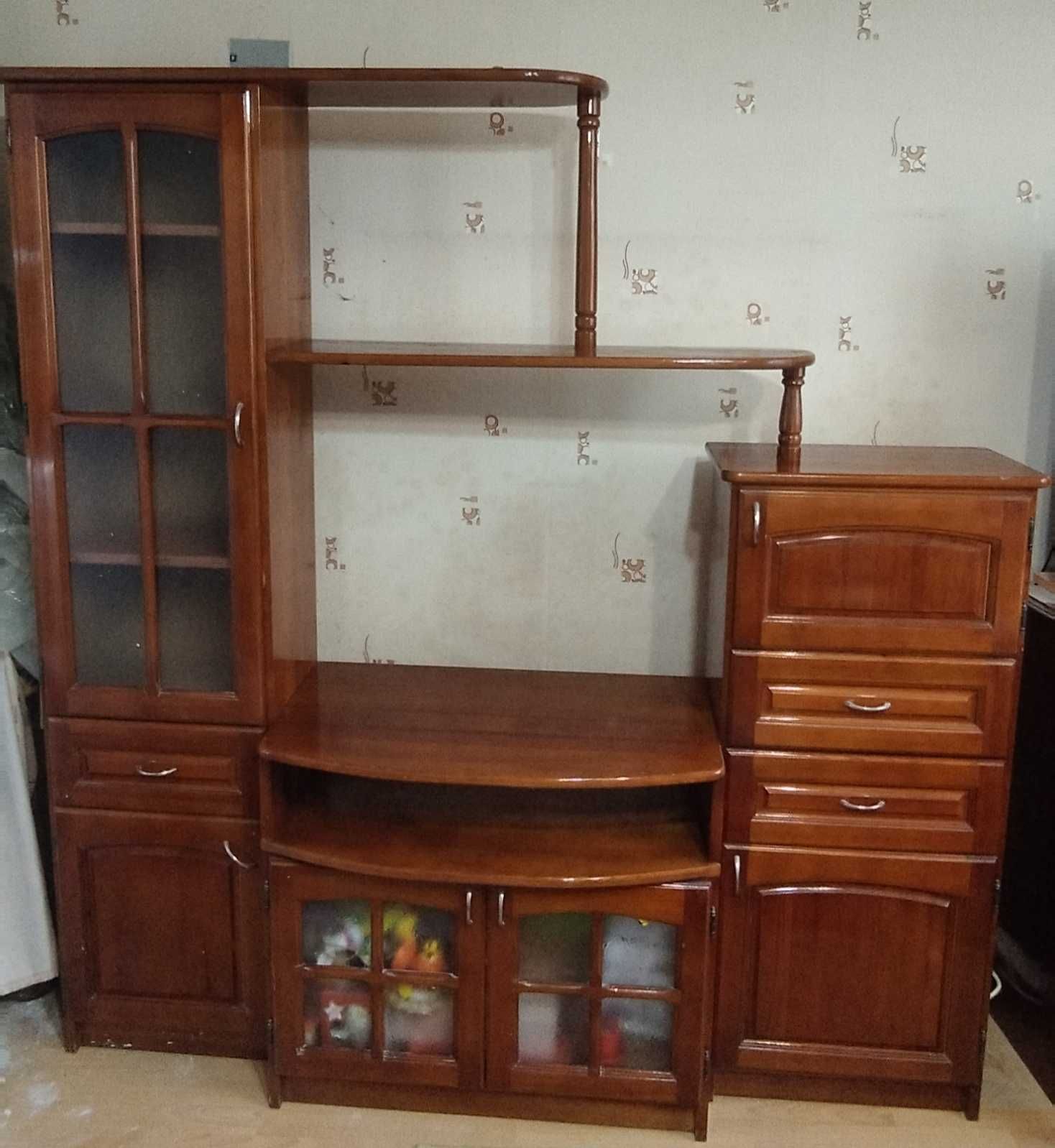 Масив секция + скрин + маса + столове