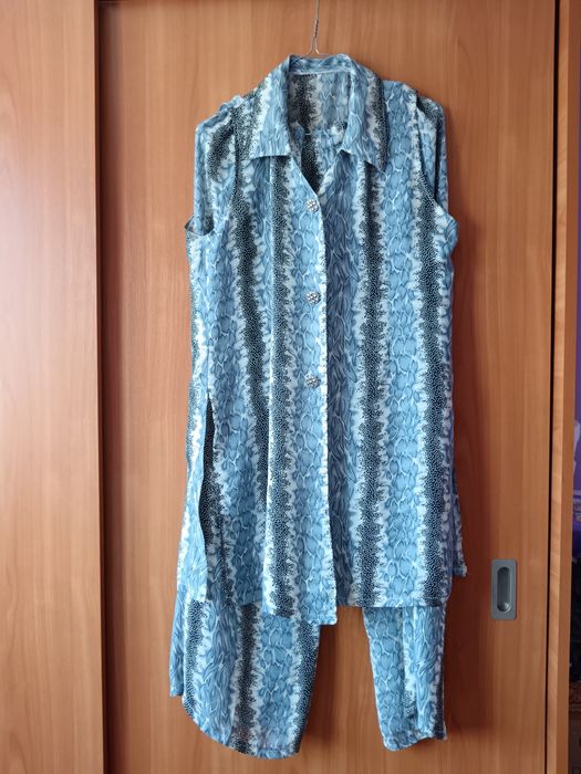 Vând Costum Damă de Vară Mărimea L