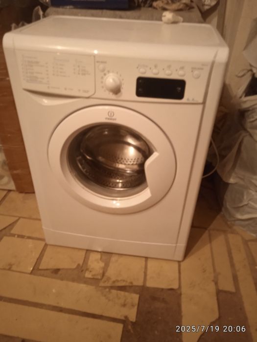 Продам стиральную машину