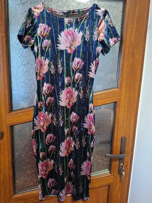 Rochie albastră cu imprimeu floral marimea S-M