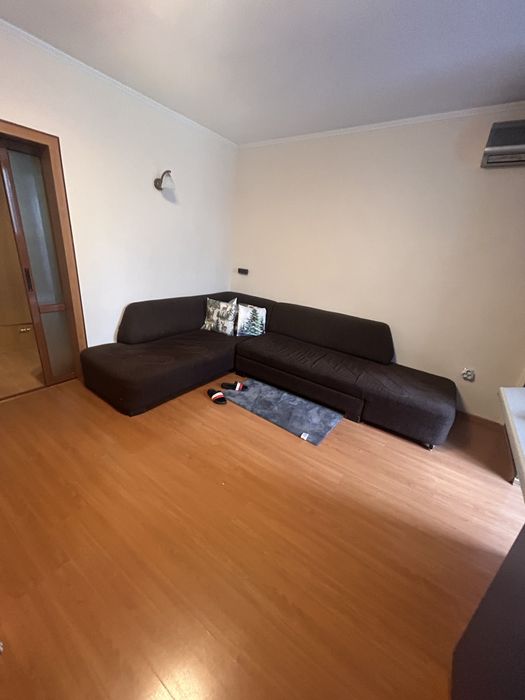 Диван 220 300 в отлично състояние