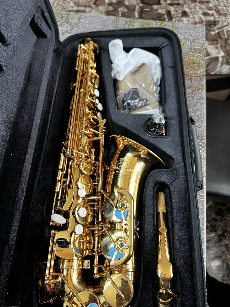 Saxofon festivo 1AS englezesc NOU