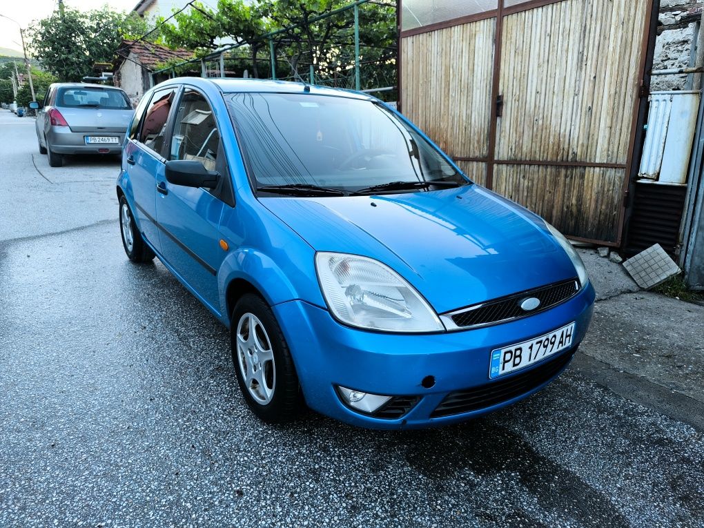 Opel Zafira B 1.6 94к.с. НА ЧАСТИ
