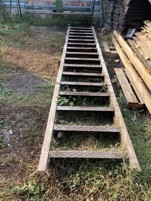 Лесница железный.