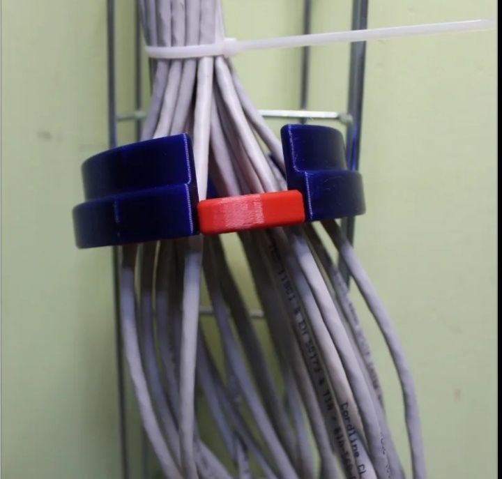 Инструмент расческа (гребенка) для укладки кабеля UTP витая пара.