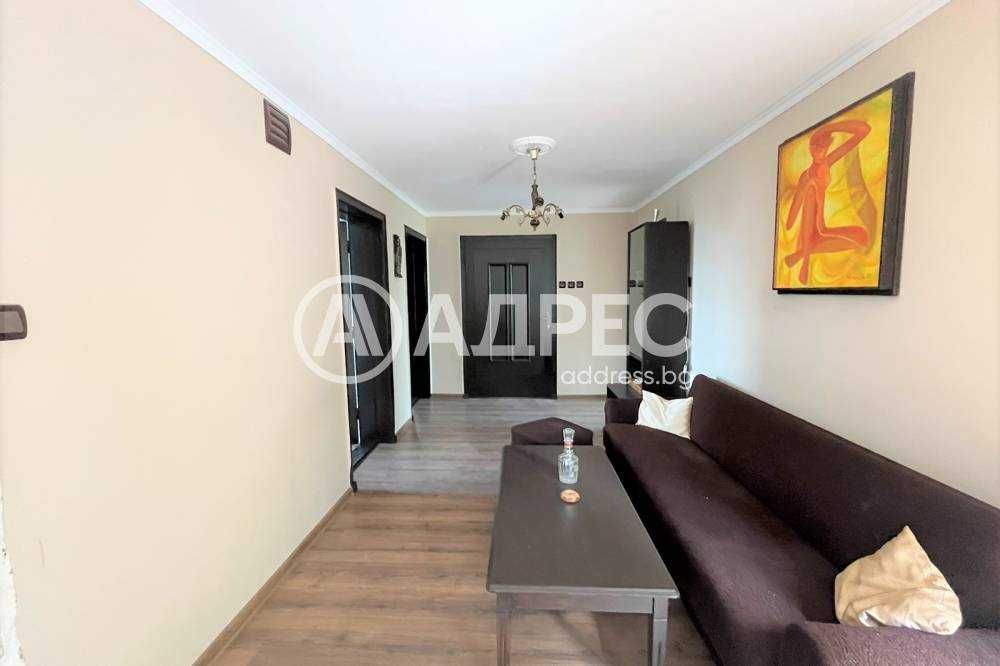 Продава се Етаж от къща в Разград, Житница - 72 кв.м за 1197 €/кв.м - Снимка #1