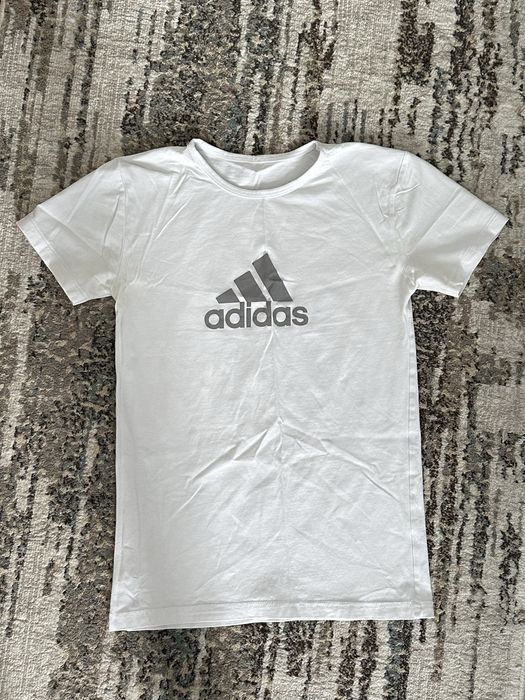 Tricou adidas-marimea S