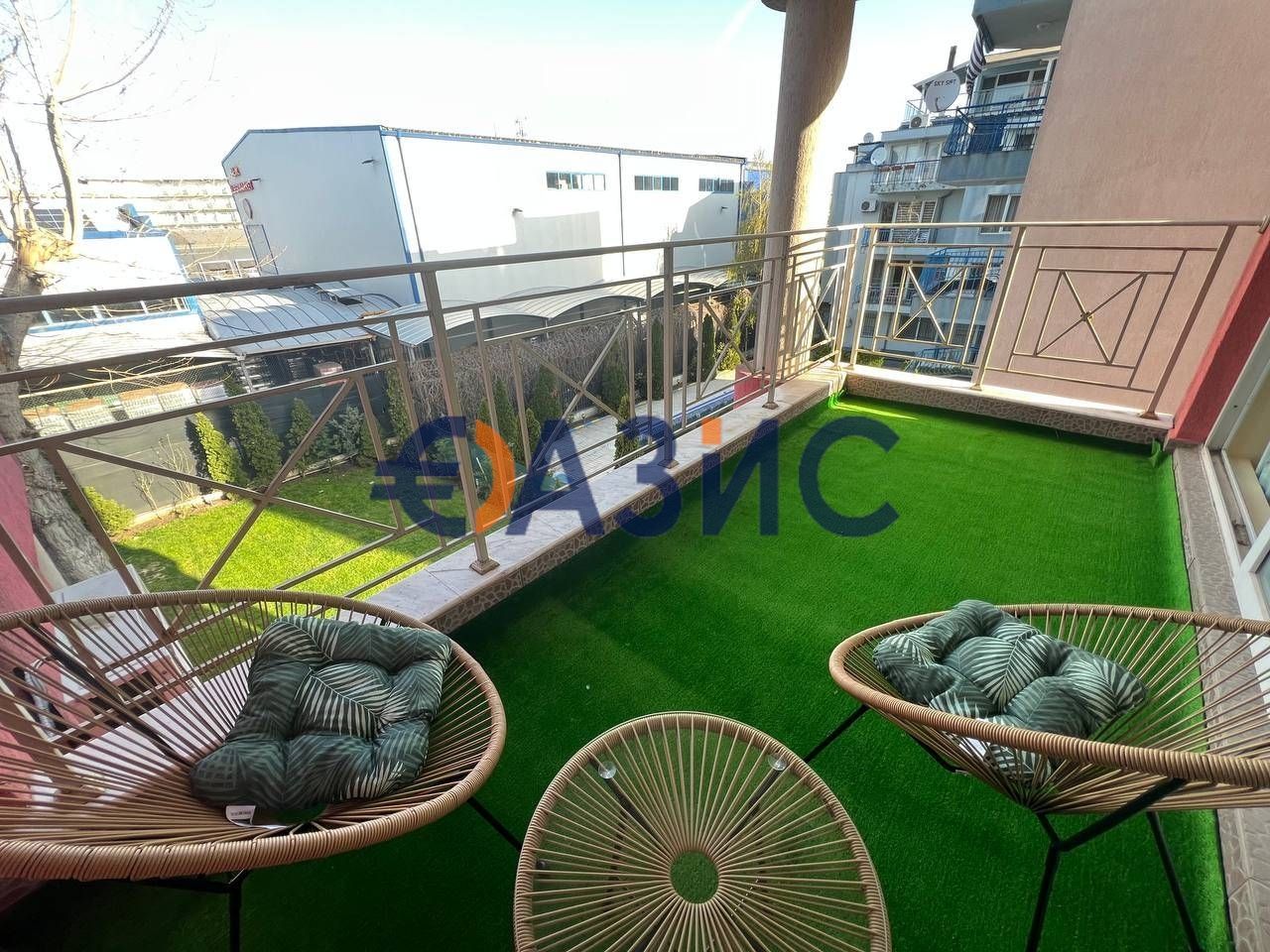 Продава се Двустаен апартамент в к.к. Слънчев бряг - 72 кв.м за 1042 €/кв.м - Снимка #6
