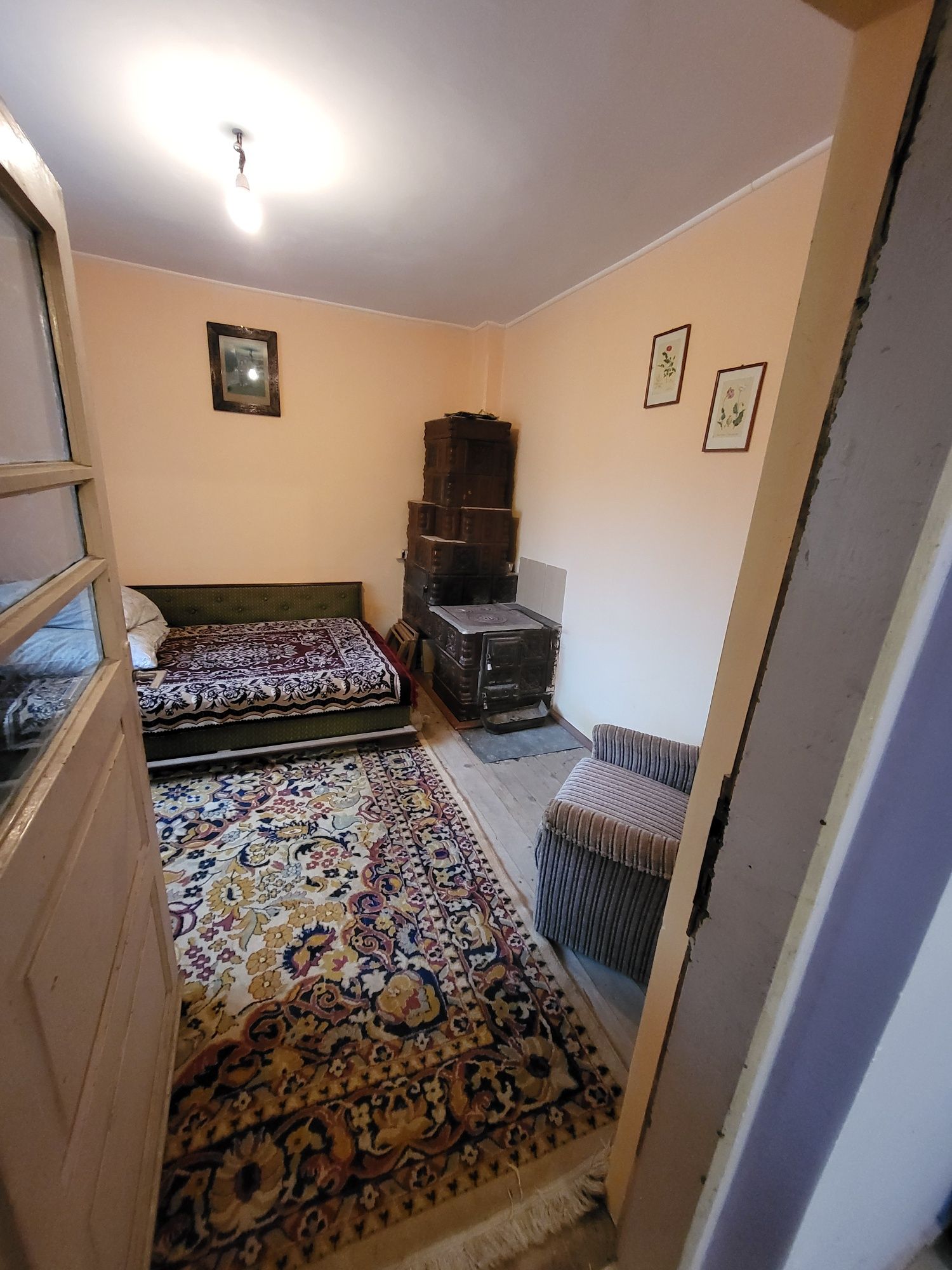 Vand casa 95mp cu teren 2280mp in Ionesti, Valcea,toate utilitatile