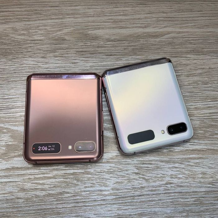 Samsung galaxy flip 2