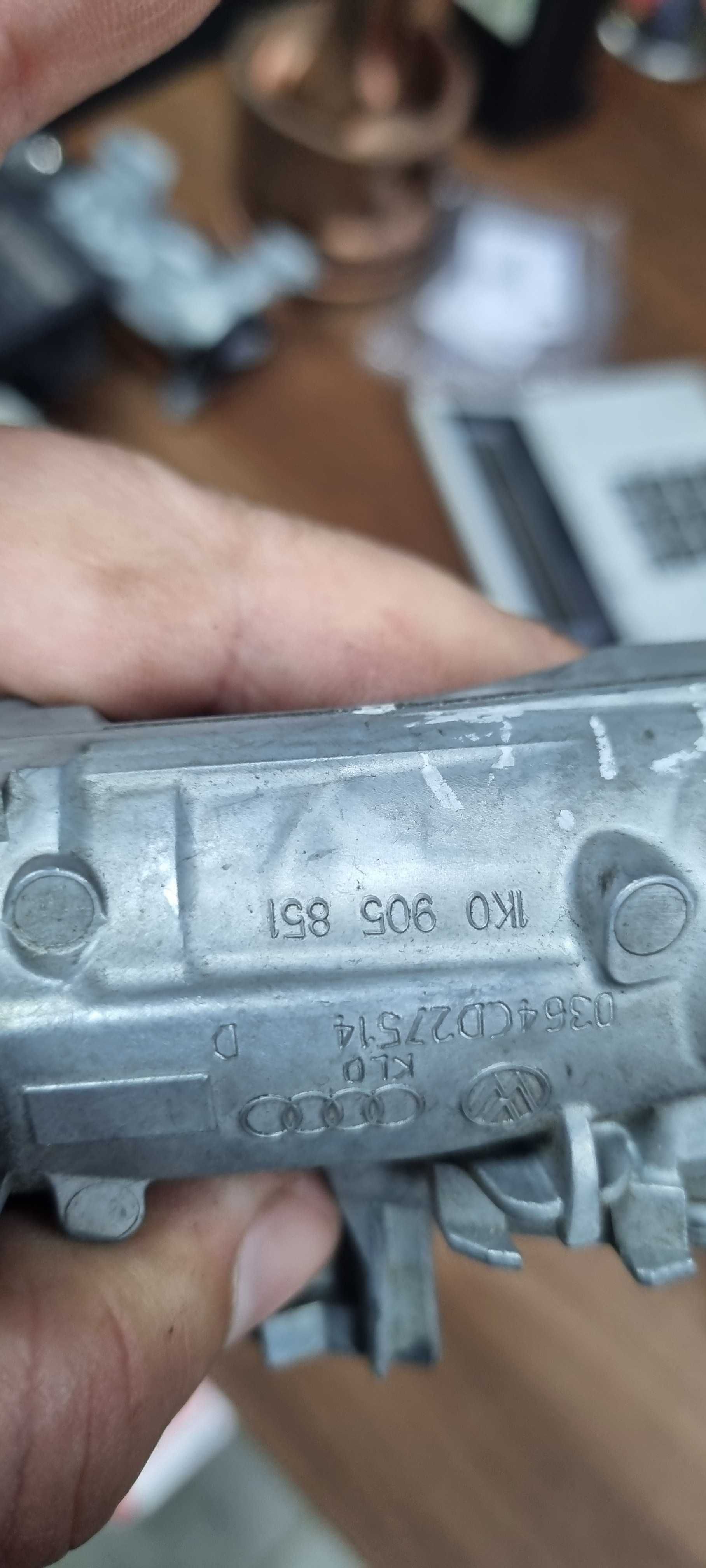 Contact cu cheie VW Skoda Seat 2009 - 2017 Cod 6RA905865 / 1K0905851