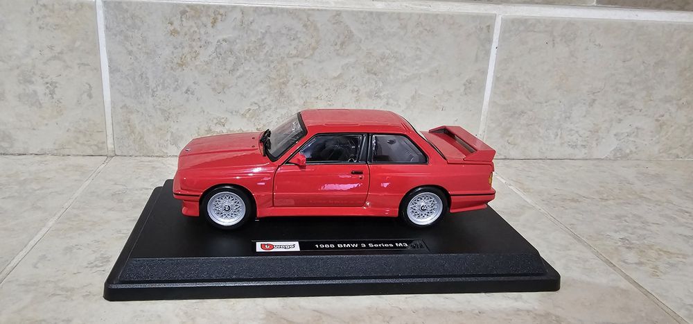 BMW E30 M3 1/24 Burago