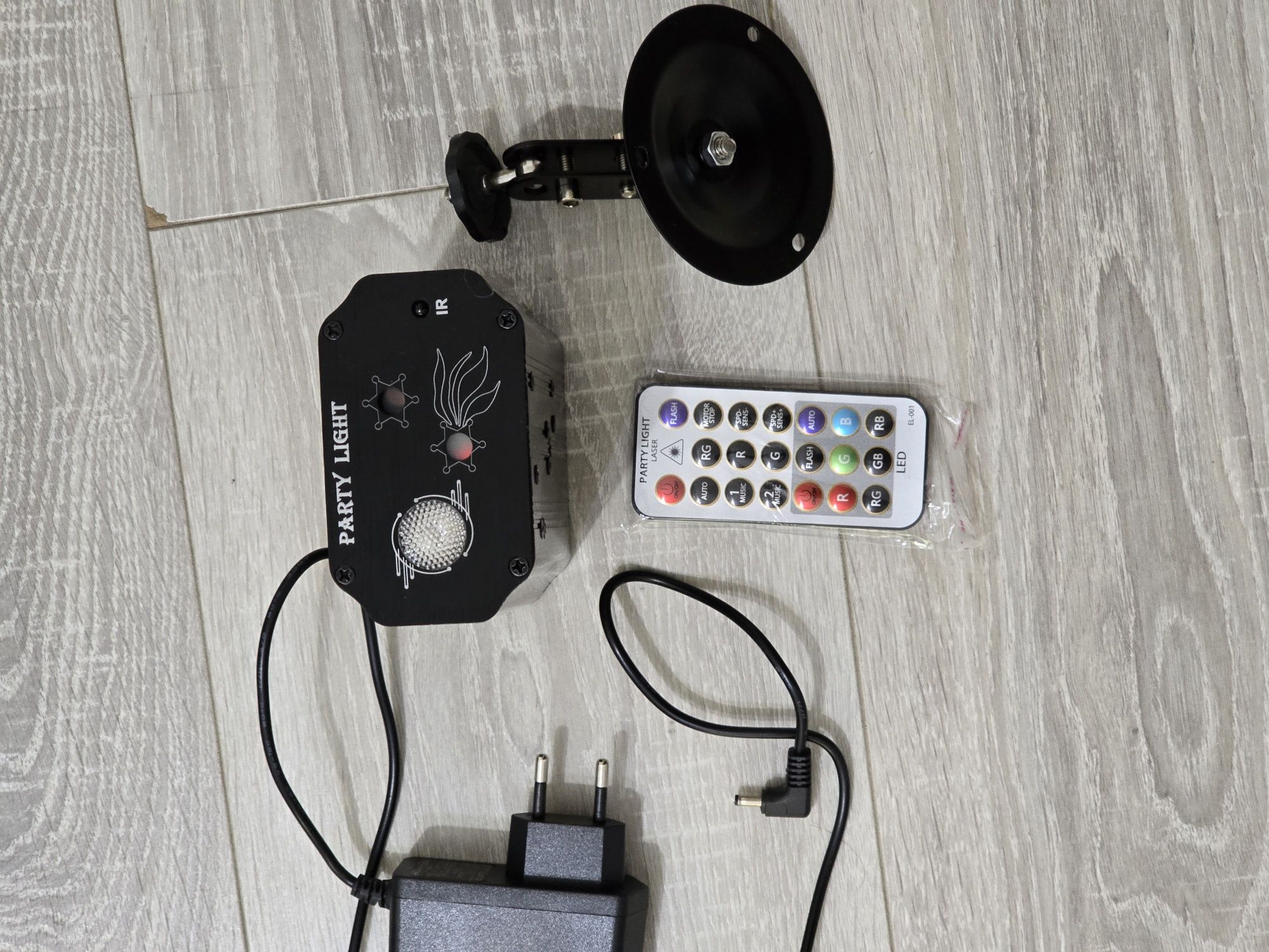 Bilă disco LED cu 6 culori, 24 modele, control prin sunet