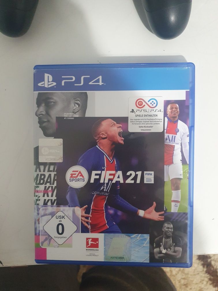 PlayStation 4 cu 8 jocuri