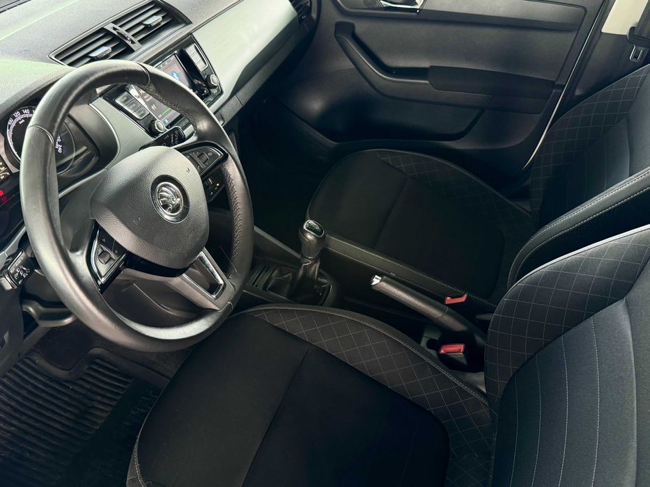 Skoda Fabia 3 facelift 2019, 1.0 tsi 95cp, Navigatie, Senzori parcare