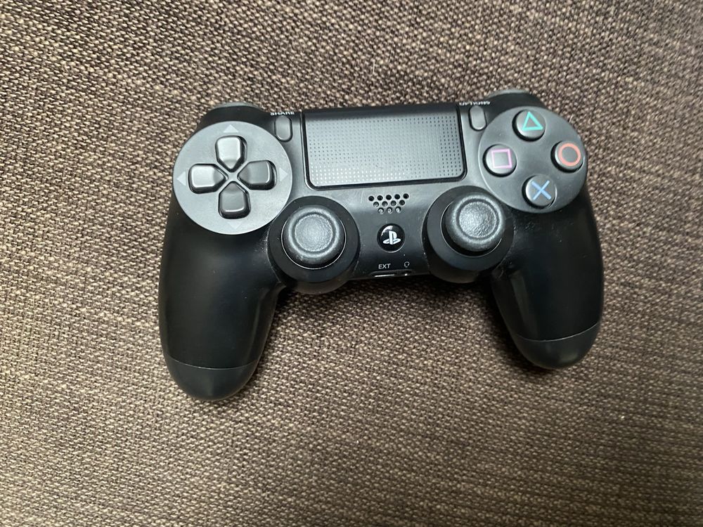 Ps 4 pro impecabil