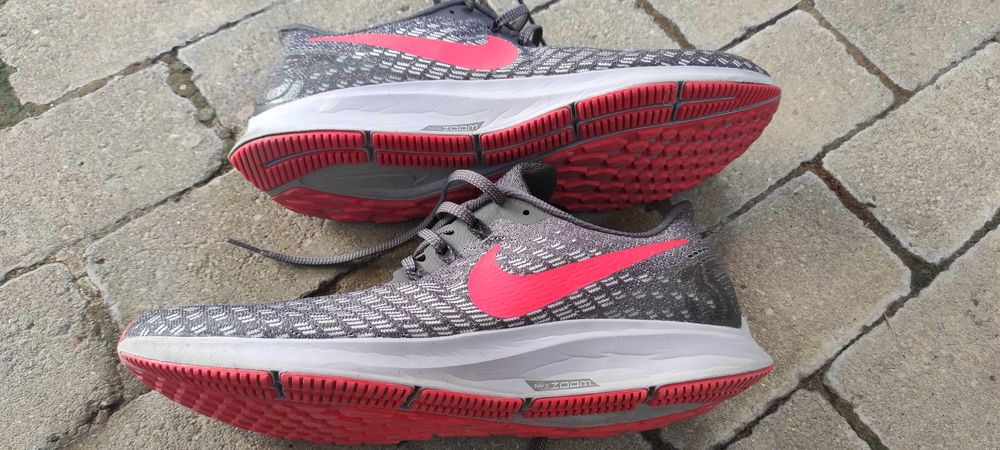 Nike de alergat 44 ca noi