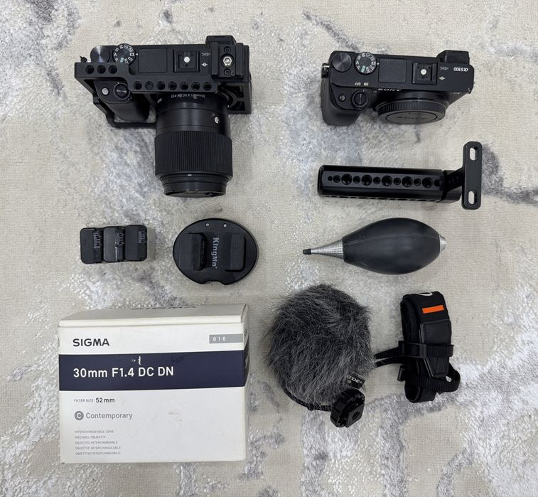 Sony a6300 в отличном состоянии срочно продается!