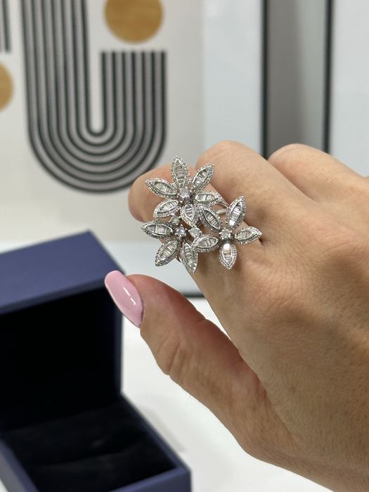 Inel diamante naturale model Van cleef