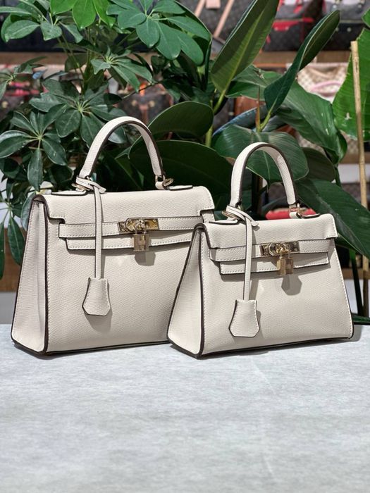 Geanta Hermes noua !!! Dimensiuni 26/21 - 22/16 !!!