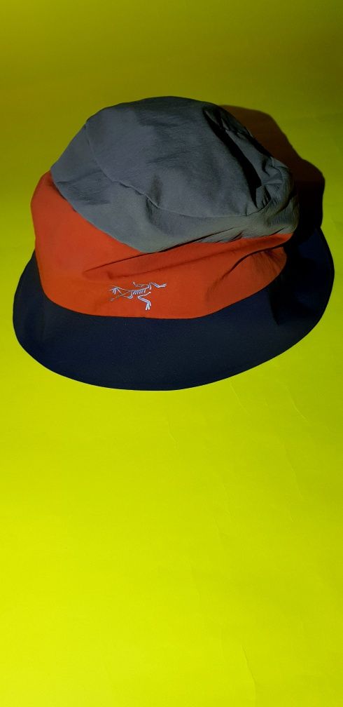 Шапки  Arc'teryx  North Face
