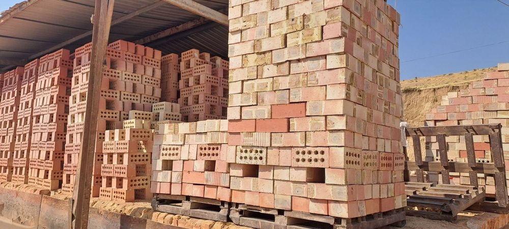 Кирпич Гишт Акция 1100 сум с доставкой до Ташкента