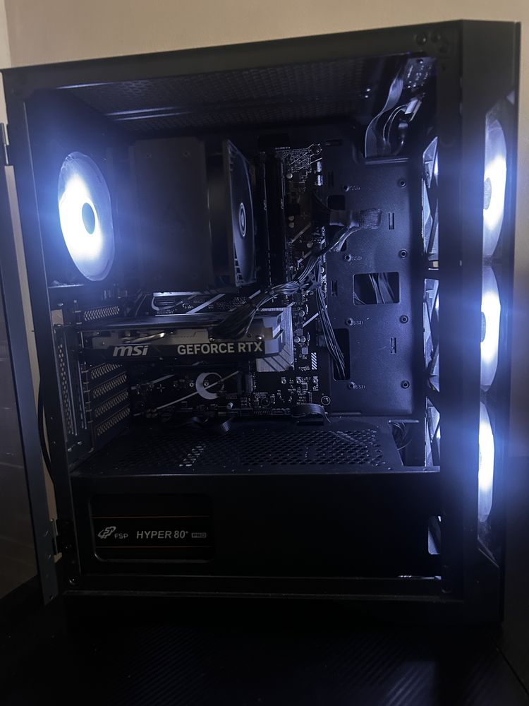 Геймърски компютър с 4060ti