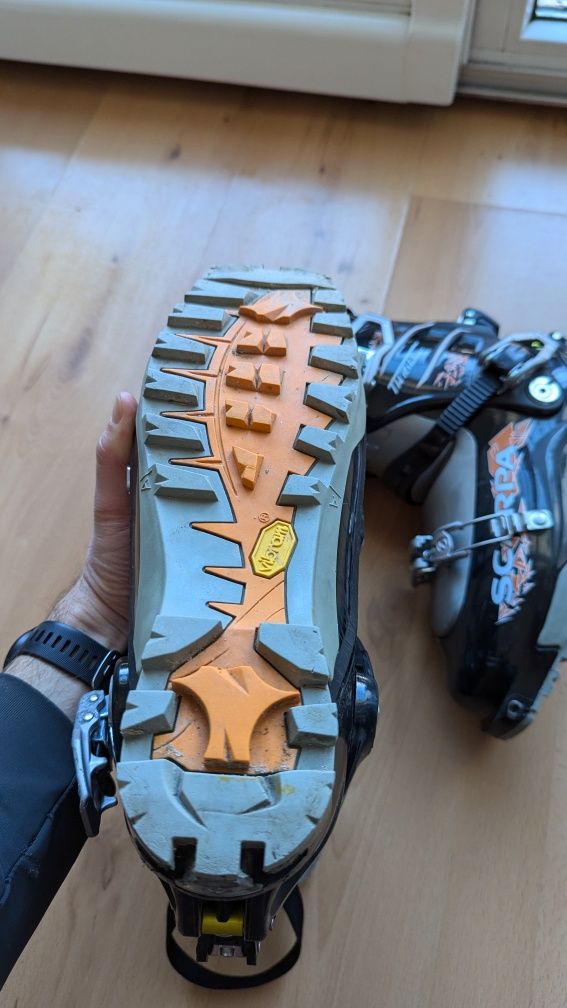 Clapari schi de tura Scarpa Thrill 41 Mp 27 (Clapari ski de tura)