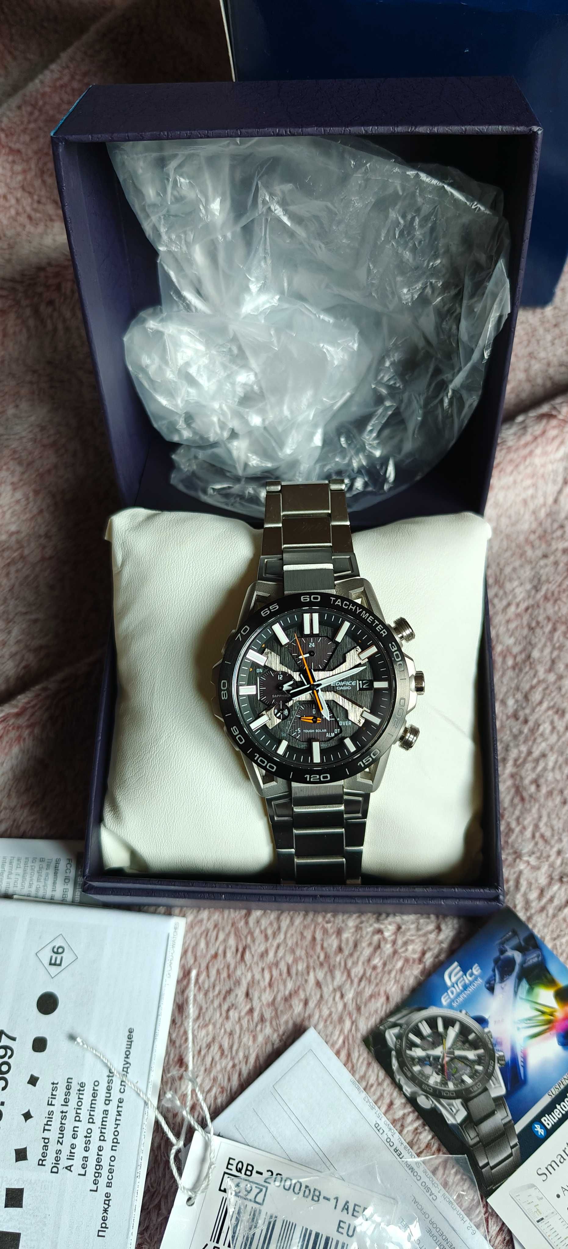 Casio Edifice EQB-2000B-1AER Bluetooth