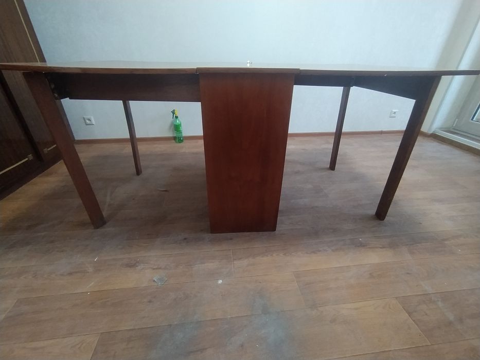 Стол раскладной .