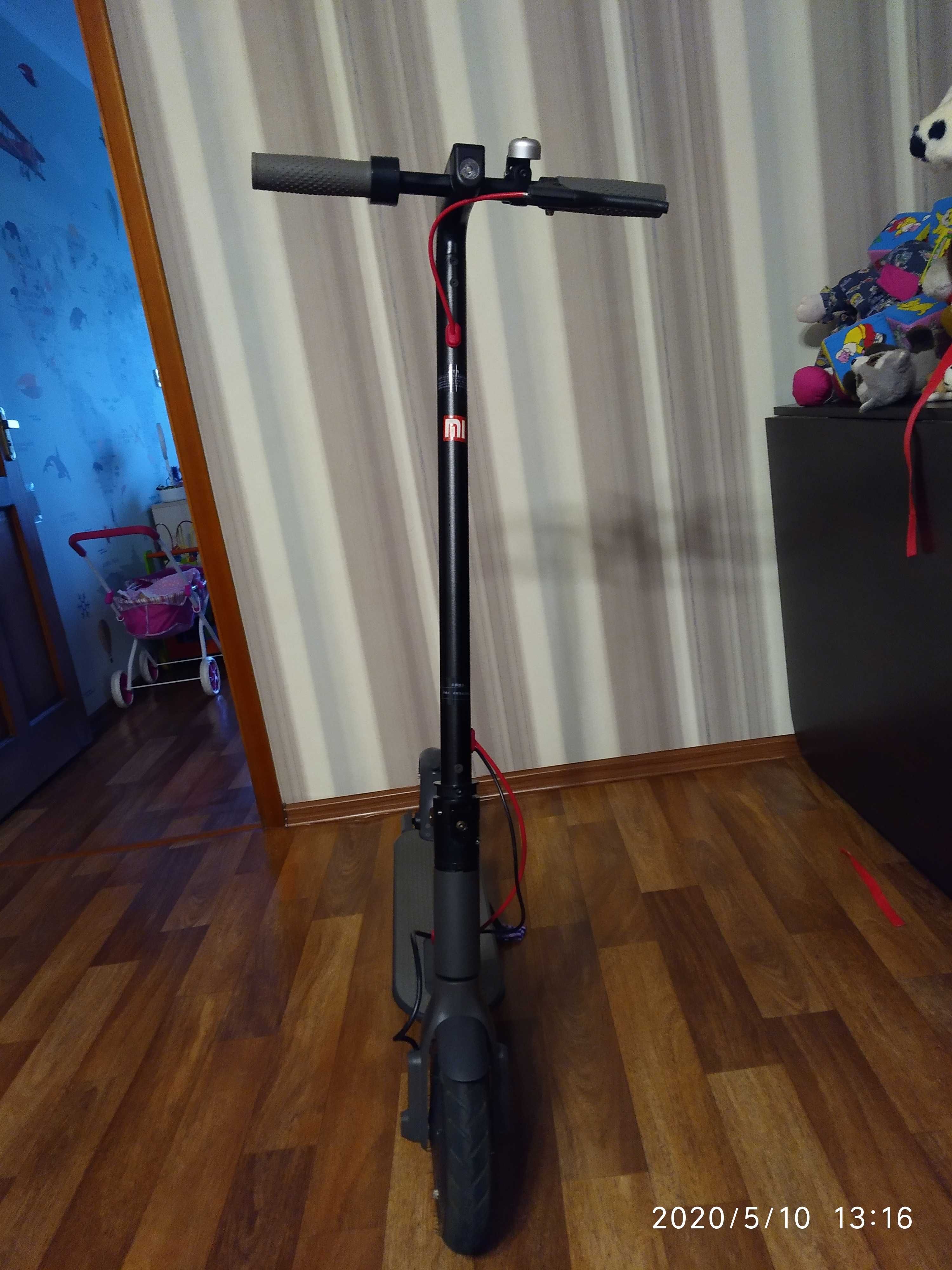 Самокат          .