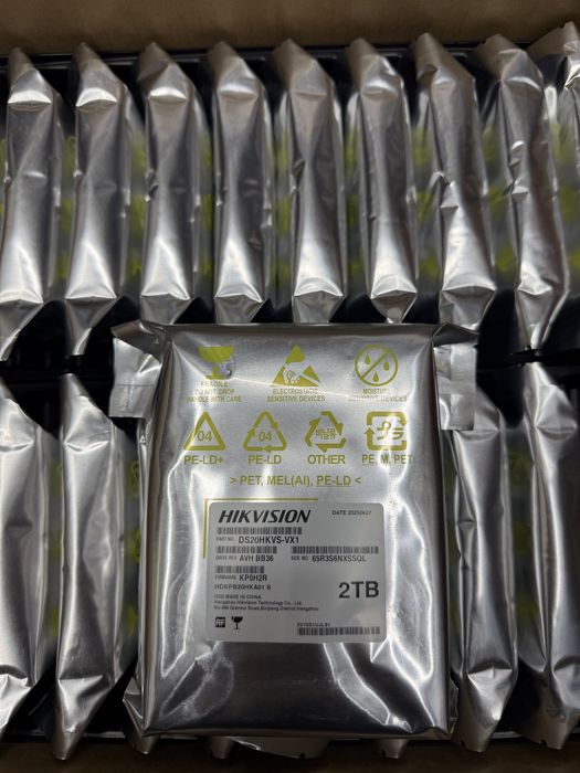 Жесткий диск на 2 тб Hikvision 1год гарантия