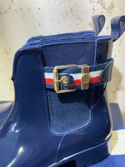 Tommy Hilfiger marime 38