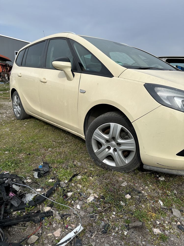 Opel Zafira C AdBlue, B20DTJ, 2016 автомат на части