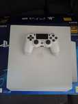 Vând ps 4 pro 1tb