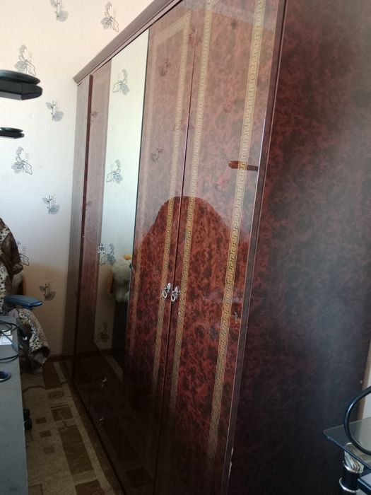 Спальный гарнитур