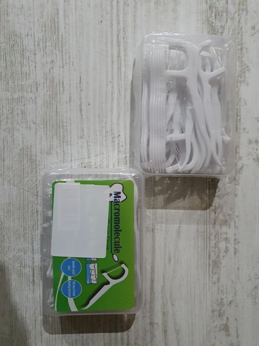 Ata dentara cu maner, patrunde usor intre dinti, previne cariile