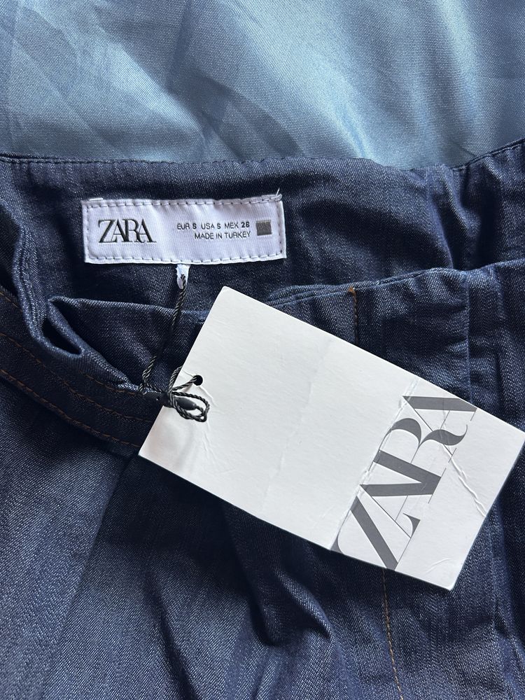 Къси панталонки ZARA
