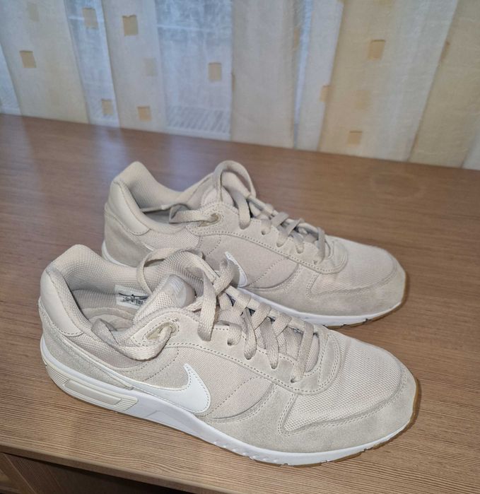 Sneakersi NIKE 42.5