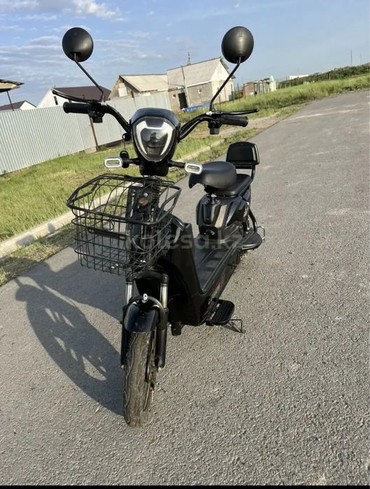 Скутер 2024 года