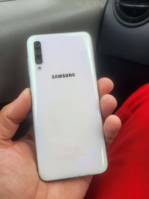 Samsung  a50  128 gb