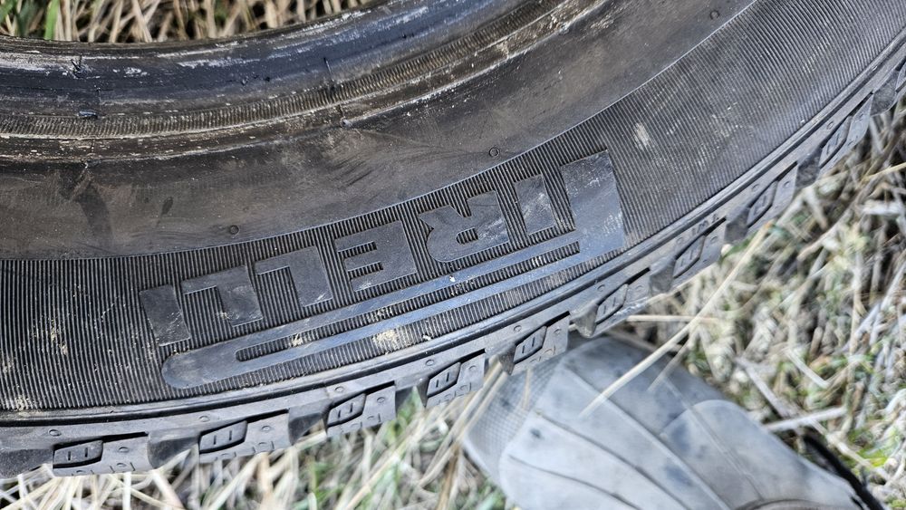 2бр като нови гуми 185 60 15 пирели