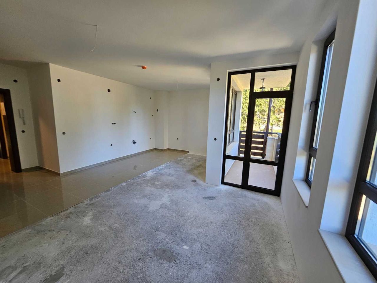 Продава се Двустаен апартамент в к.к. Пампорово - 75 кв.м за 642 €/кв.м - Снимка #1