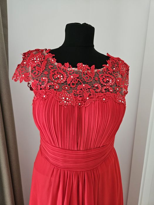 Rochie roșie lunga