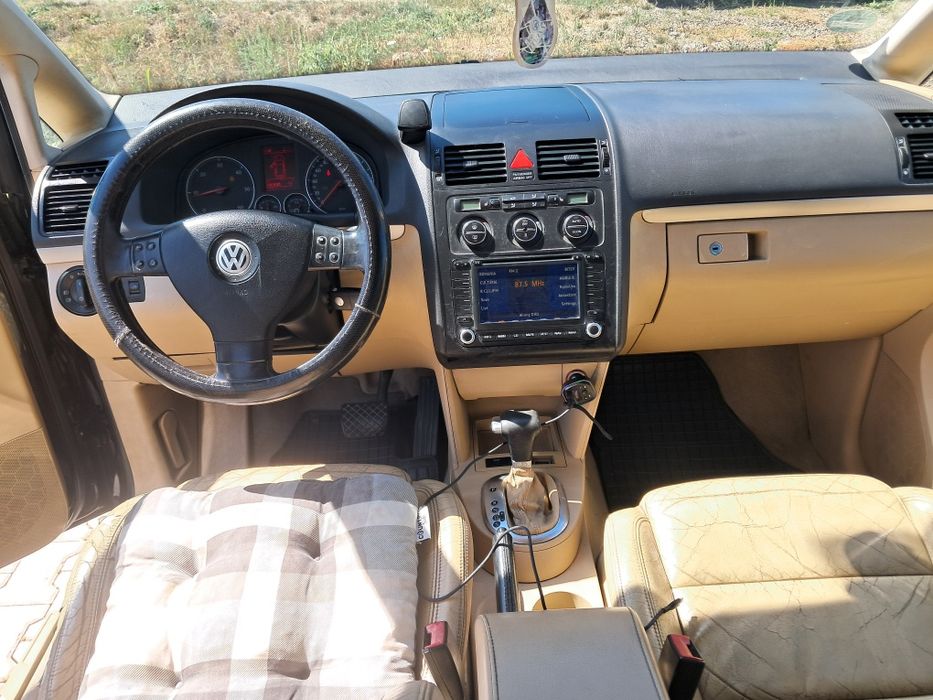 Vând touran din 2007 motor 2.0L dizel cutie automata DSG